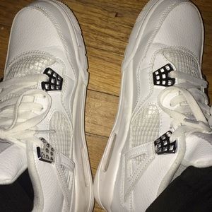 Jordan pure money 4s
